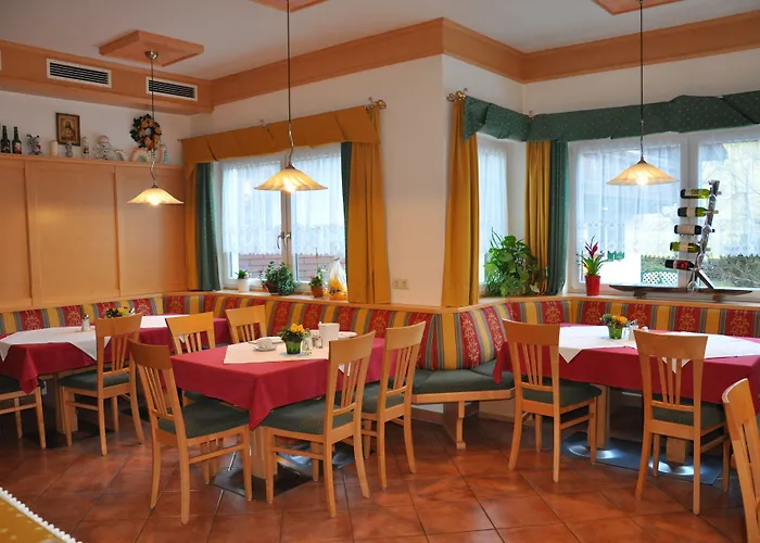 ゲストハウス ペンション ポザウナー 3*